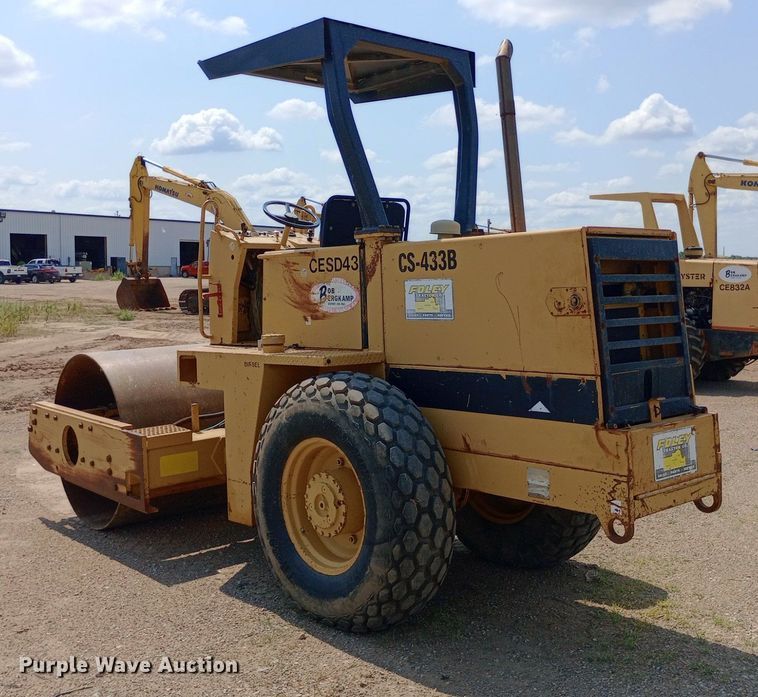 image for item DP1279 1992 Caterpillar CS-433B single drum vibratory roller