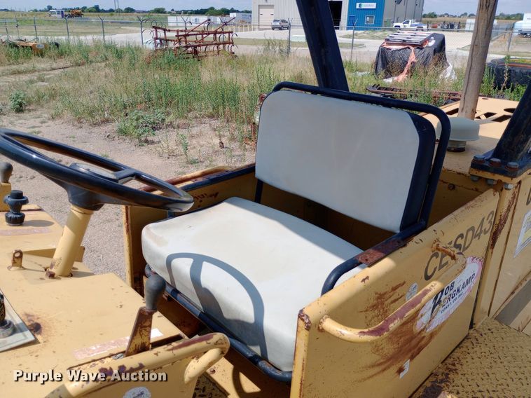 image for item DP1279 1992 Caterpillar CS-433B single drum vibratory roller