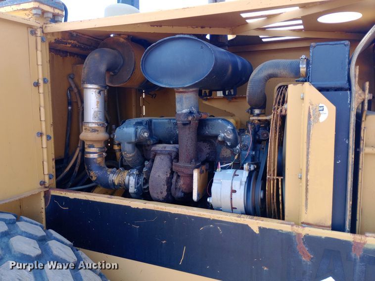 image for item DP1279 1992 Caterpillar CS-433B single drum vibratory roller