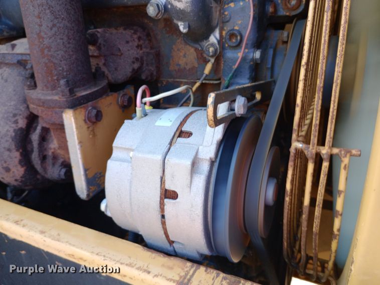 image for item DP1279 1992 Caterpillar CS-433B single drum vibratory roller