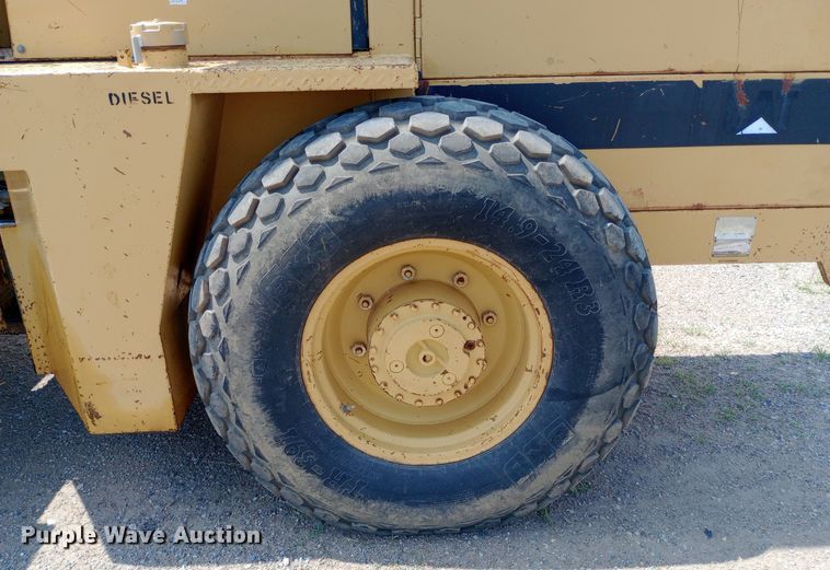 image for item DP1279 1992 Caterpillar CS-433B single drum vibratory roller