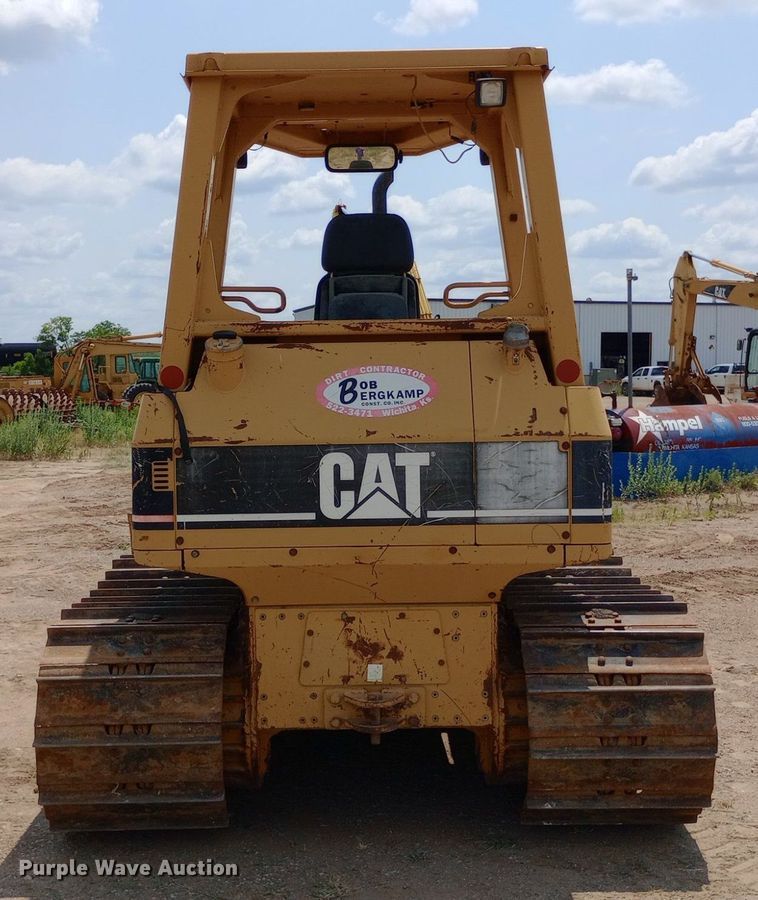 image for item DP1281 2002 Caterpillar D4G dozer