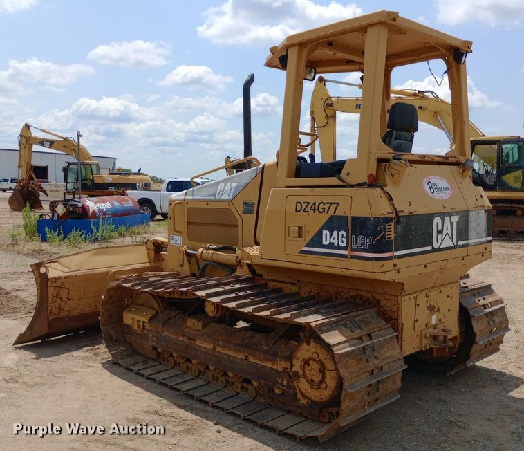 image for item DP1281 2002 Caterpillar D4G dozer