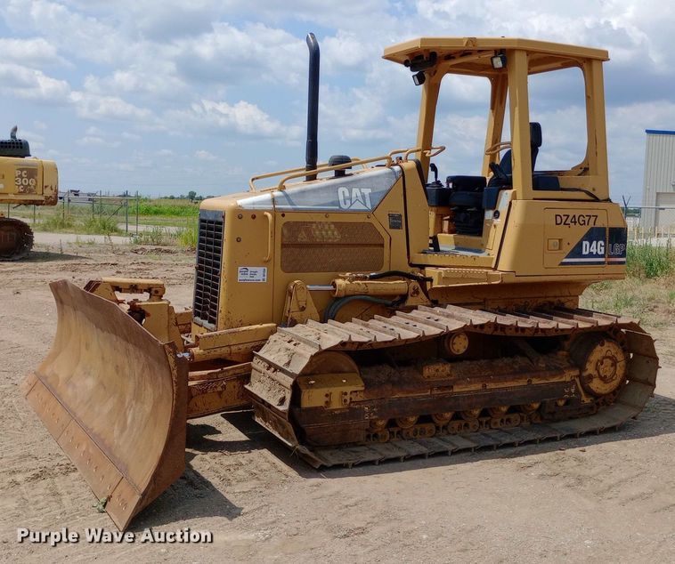 image for item DP1281 2002 Caterpillar D4G dozer