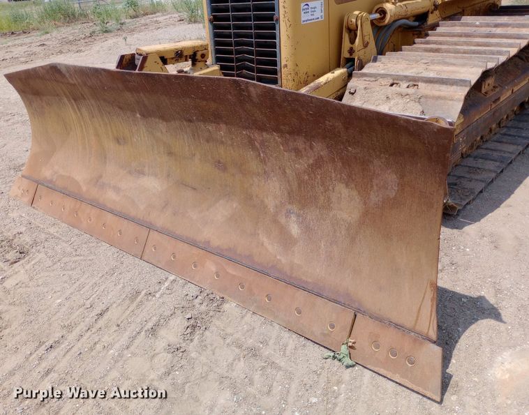 image for item DP1281 2002 Caterpillar D4G dozer