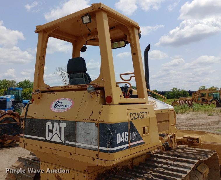 image for item DP1281 2002 Caterpillar D4G dozer