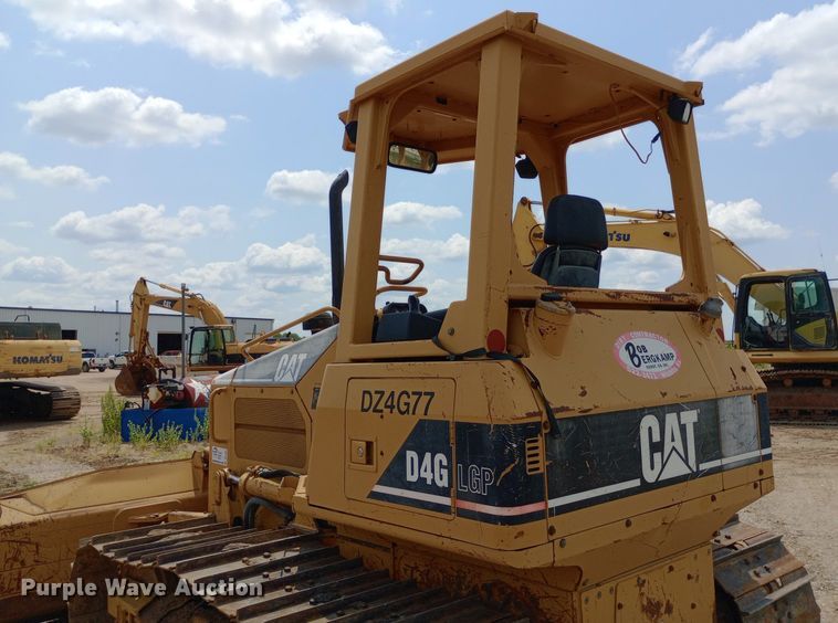 image for item DP1281 2002 Caterpillar D4G dozer