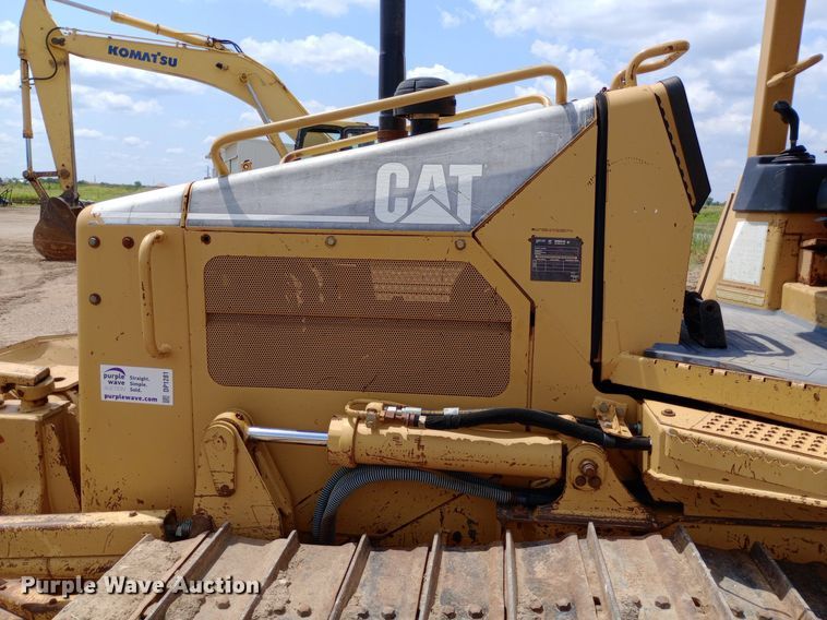 image for item DP1281 2002 Caterpillar D4G dozer