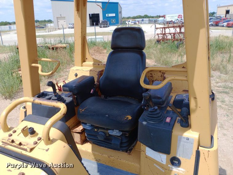 image for item DP1281 2002 Caterpillar D4G dozer