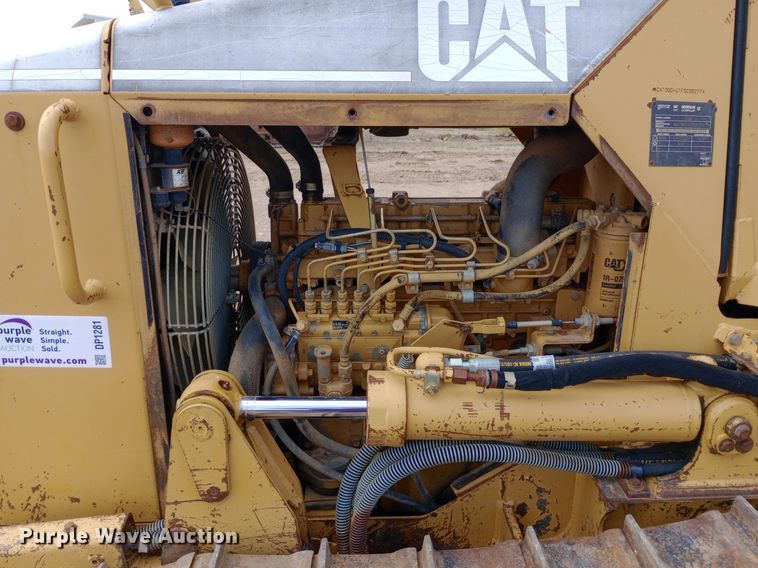 image for item DP1281 2002 Caterpillar D4G dozer