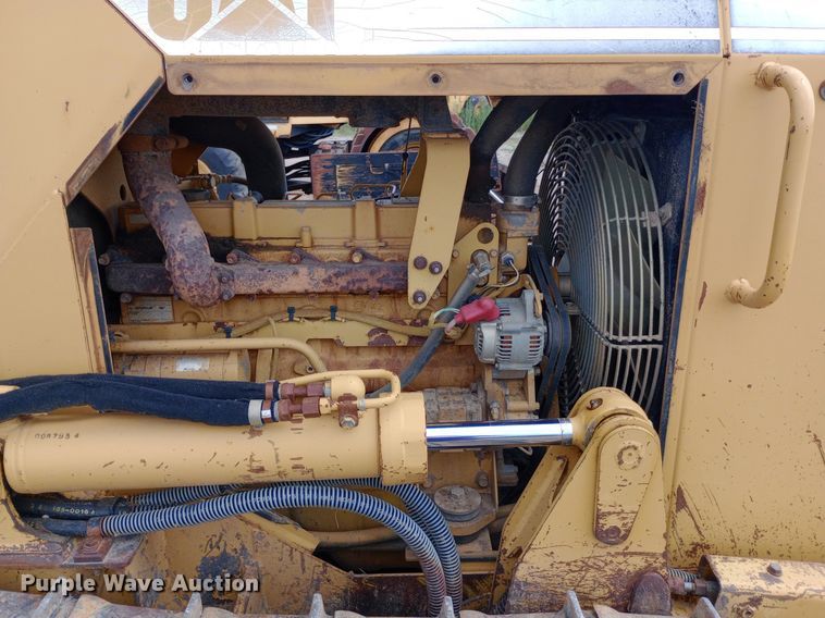 image for item DP1281 2002 Caterpillar D4G dozer