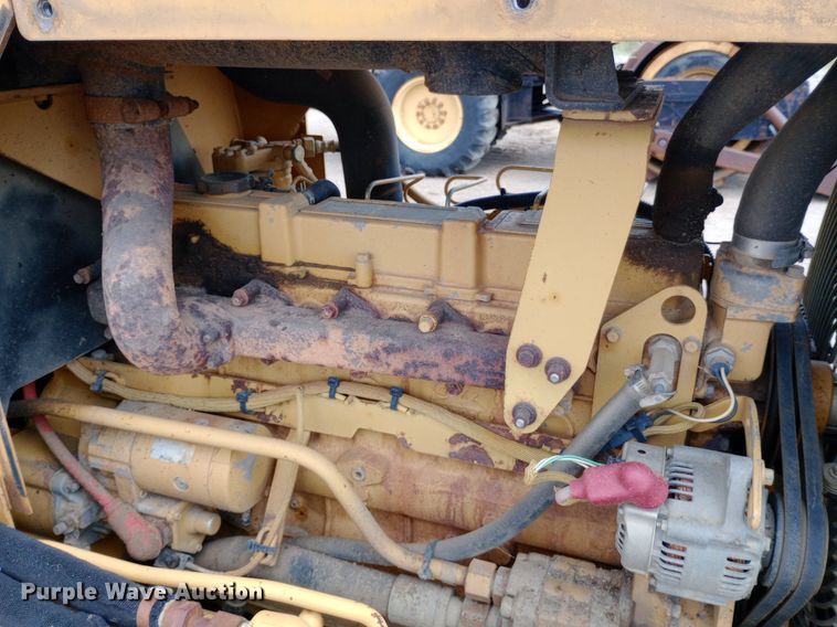 image for item DP1281 2002 Caterpillar D4G dozer