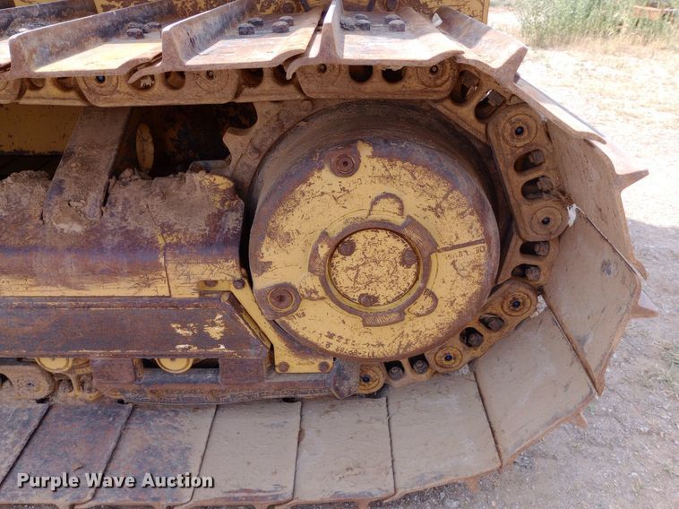 image for item DP1281 2002 Caterpillar D4G dozer