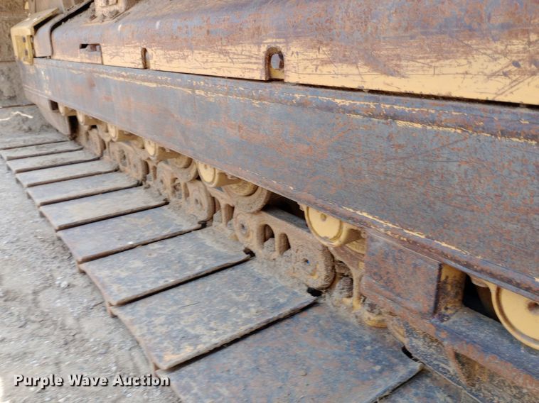 image for item DP1281 2002 Caterpillar D4G dozer