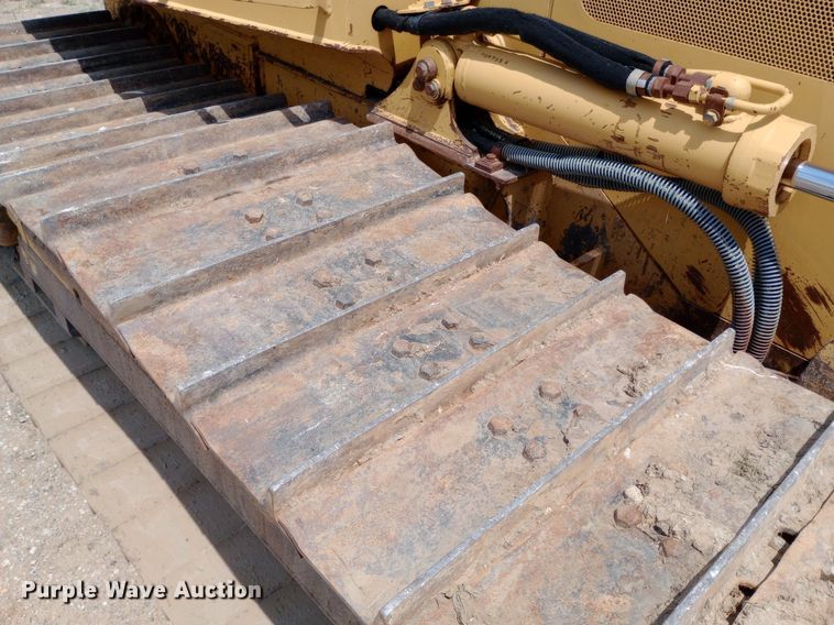 image for item DP1281 2002 Caterpillar D4G dozer