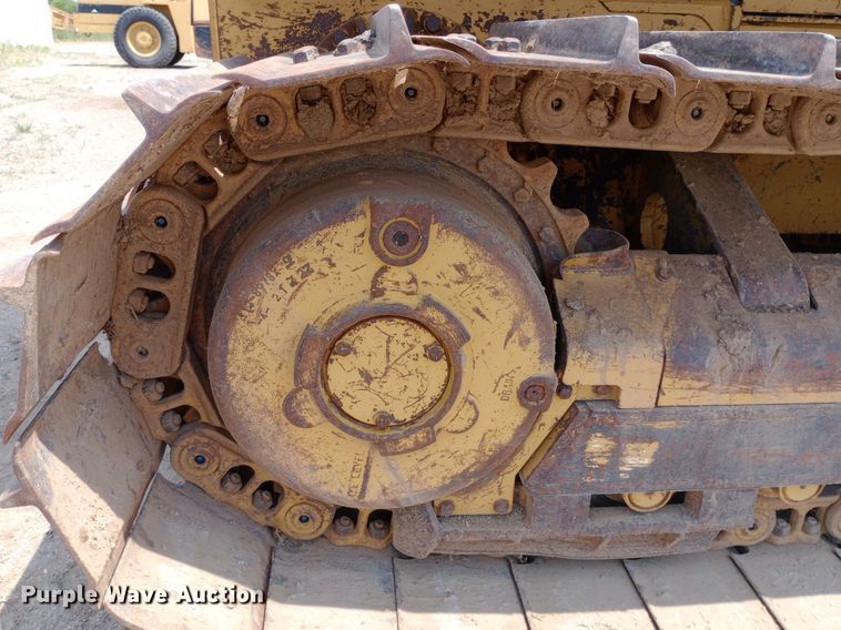 image for item DP1281 2002 Caterpillar D4G dozer