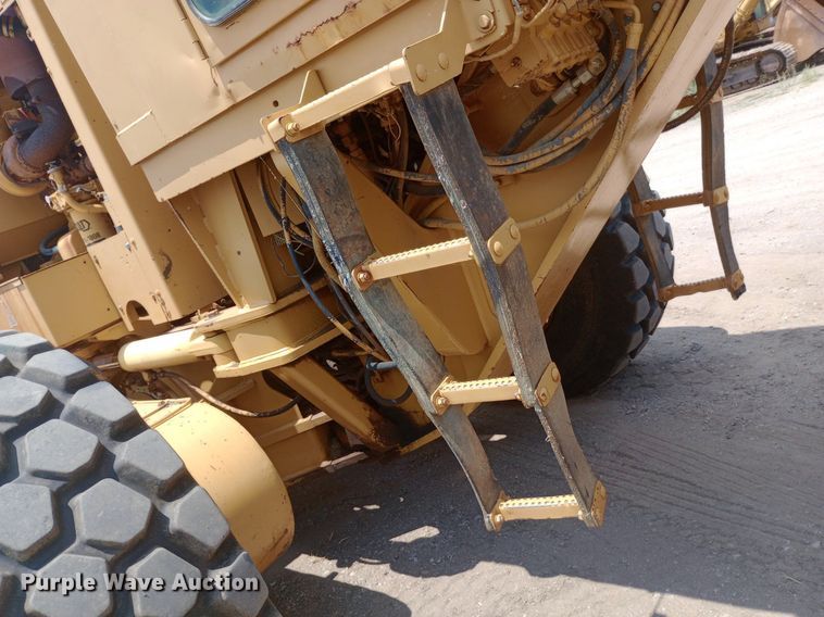 image for item DP1282 1987 Caterpillar 16G motor grader