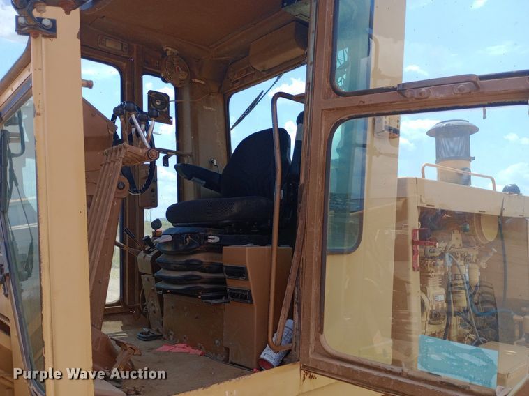 image for item DP1282 1987 Caterpillar 16G motor grader