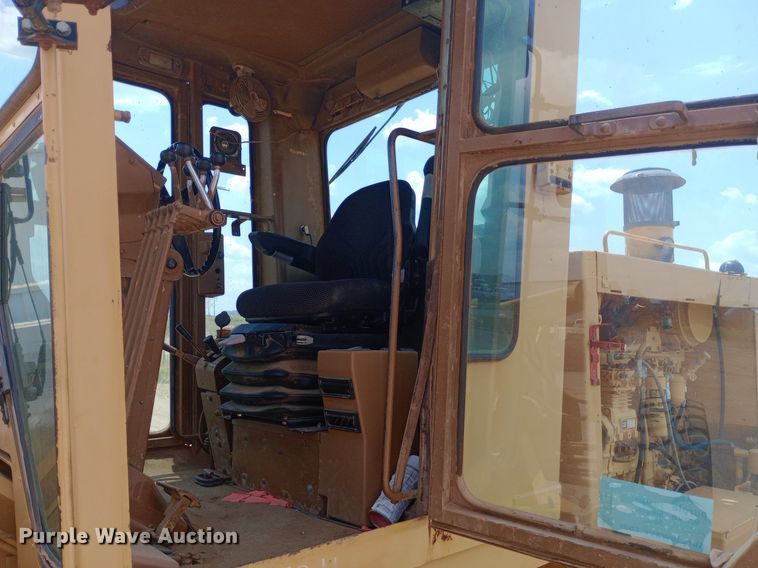 image for item DP1282 1987 Caterpillar 16G motor grader