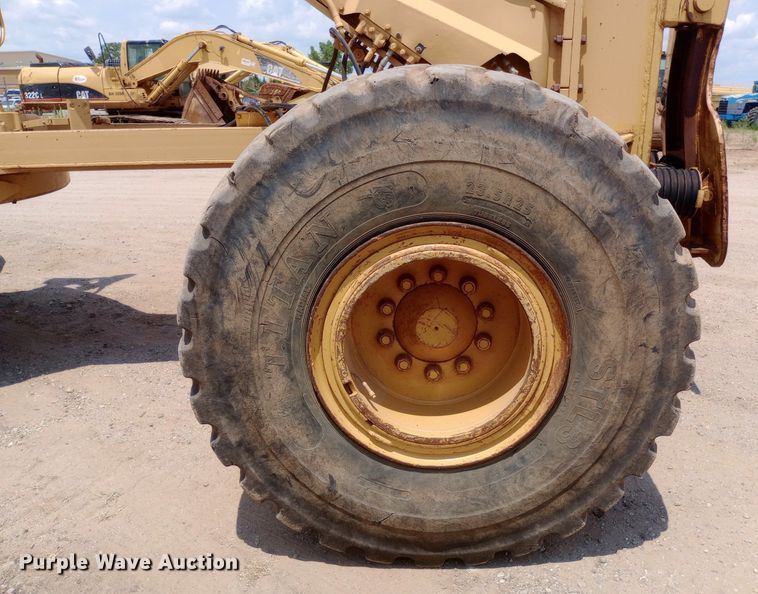 image for item DP1282 1987 Caterpillar 16G motor grader