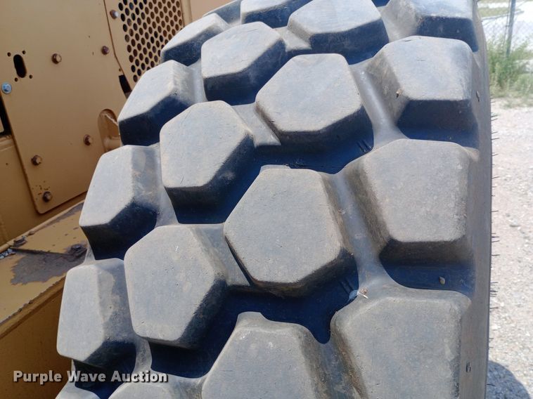 image for item DP1282 1987 Caterpillar 16G motor grader