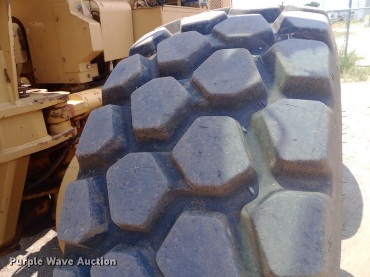 image for item DP1282 1987 Caterpillar 16G motor grader