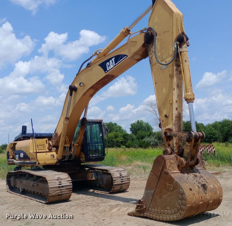 image for item DP1284 2002 Caterpillar  330CL excavator