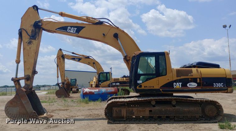 image for item DP1284 2002 Caterpillar  330CL excavator