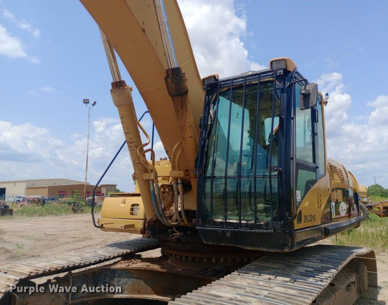 image for item DP1284 2002 Caterpillar  330CL excavator