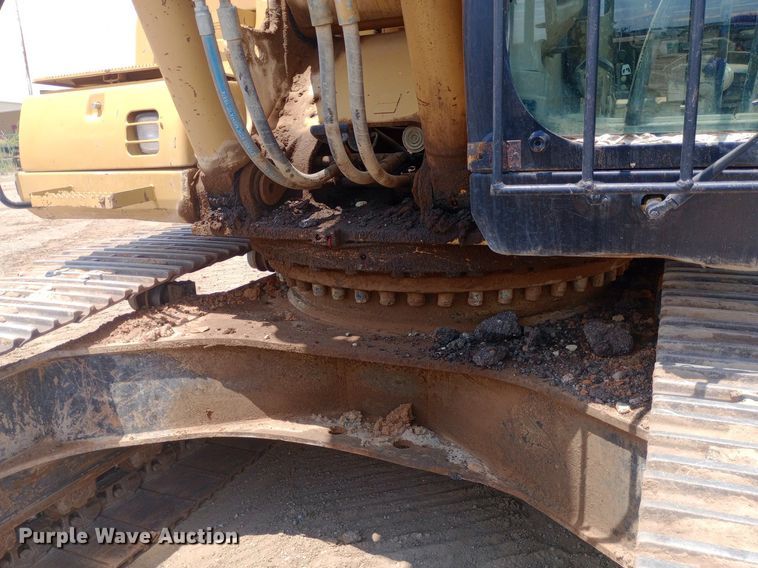 image for item DP1284 2002 Caterpillar  330CL excavator