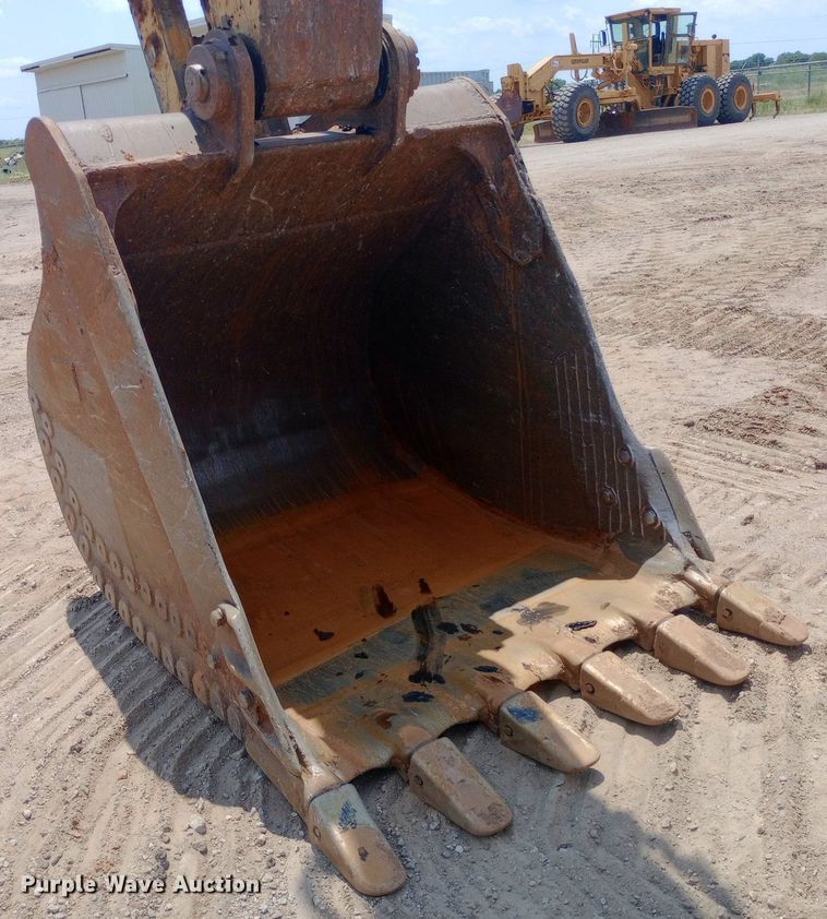 image for item DP1284 2002 Caterpillar  330CL excavator