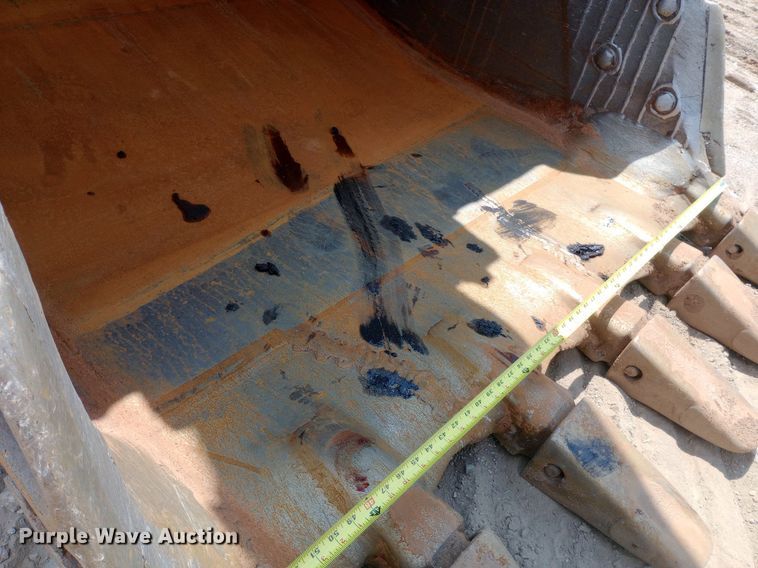 image for item DP1284 2002 Caterpillar  330CL excavator