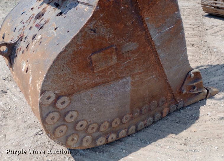 image for item DP1284 2002 Caterpillar  330CL excavator