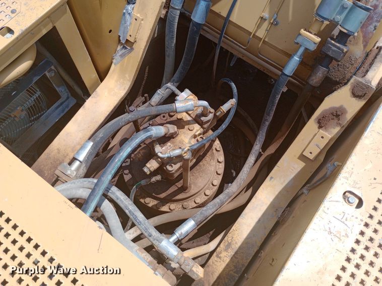 image for item DP1284 2002 Caterpillar  330CL excavator