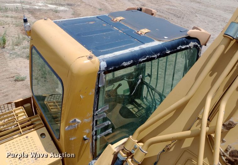 image for item DP1284 2002 Caterpillar  330CL excavator