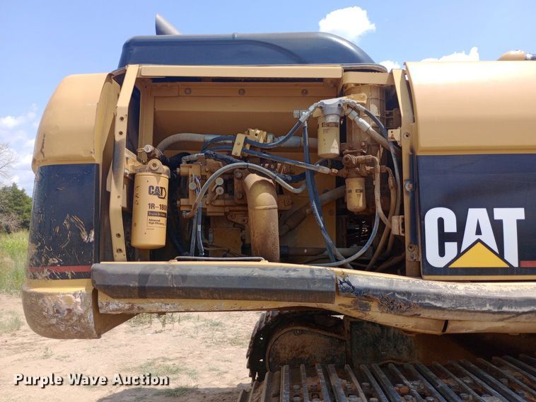 image for item DP1284 2002 Caterpillar  330CL excavator