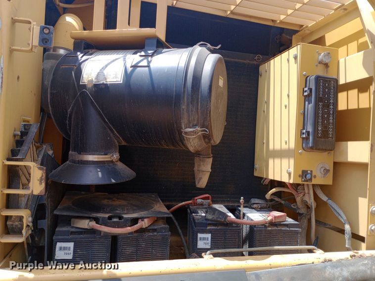 image for item DP1284 2002 Caterpillar  330CL excavator