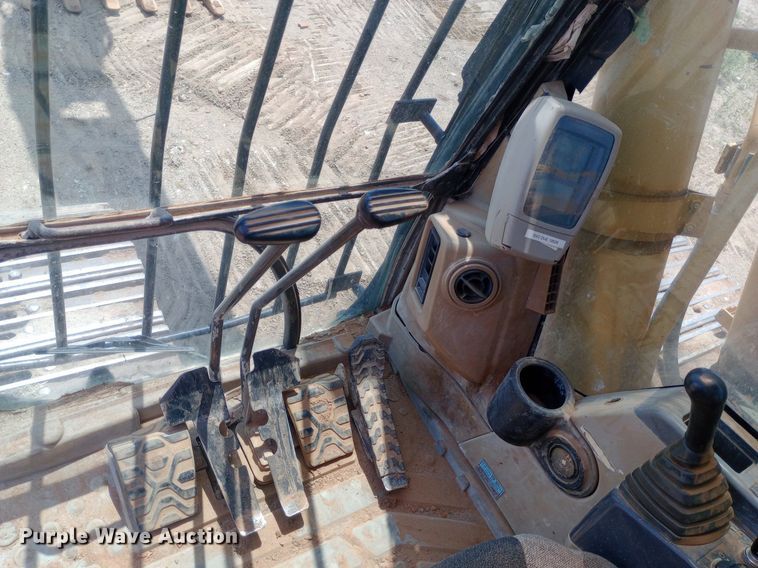 image for item DP1284 2002 Caterpillar  330CL excavator