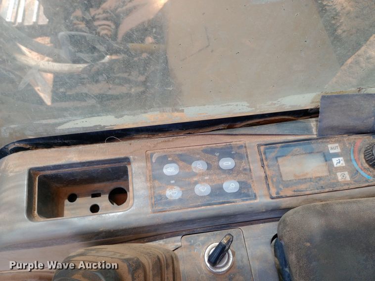 image for item DP1284 2002 Caterpillar  330CL excavator