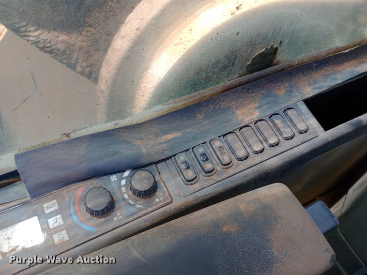 image for item DP1284 2002 Caterpillar  330CL excavator