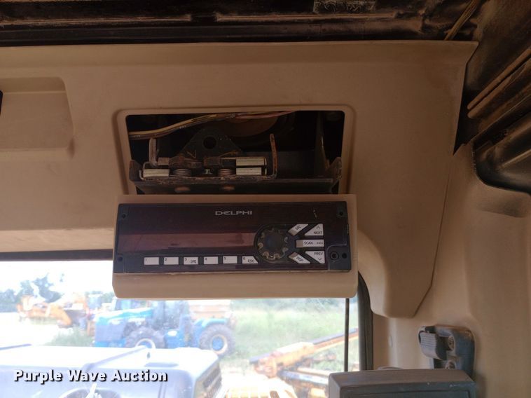 image for item DP1284 2002 Caterpillar  330CL excavator