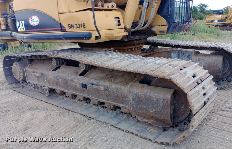 image for item DP1284 2002 Caterpillar  330CL excavator