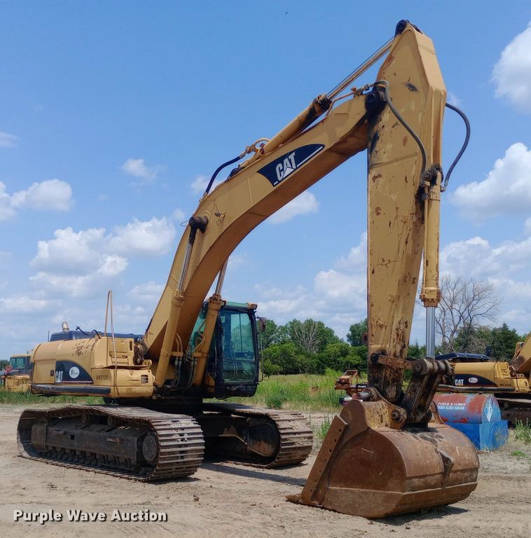 image for item DP1285 2002 Caterpillar 330C L excavator