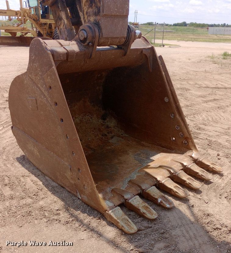 image for item DP1285 2002 Caterpillar 330C L excavator