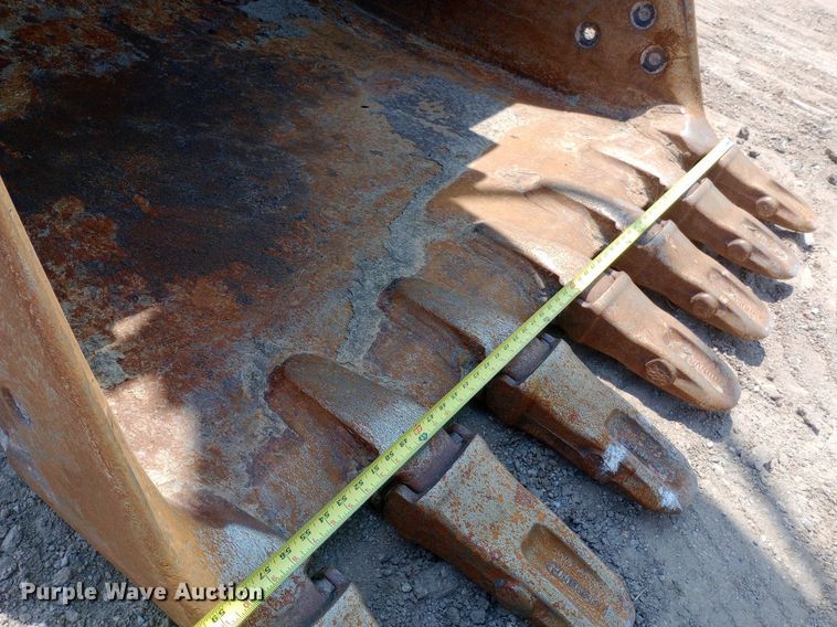 image for item DP1285 2002 Caterpillar 330C L excavator