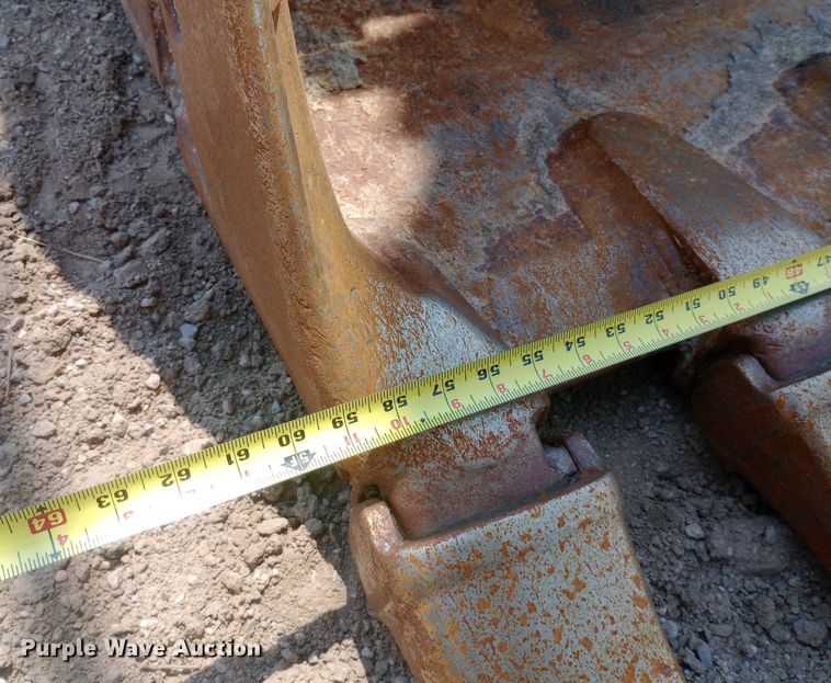 image for item DP1285 2002 Caterpillar 330C L excavator