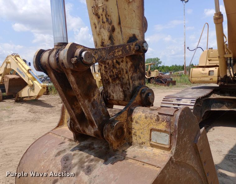 image for item DP1285 2002 Caterpillar 330C L excavator