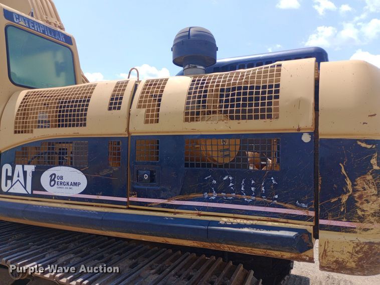 image for item DP1285 2002 Caterpillar 330C L excavator