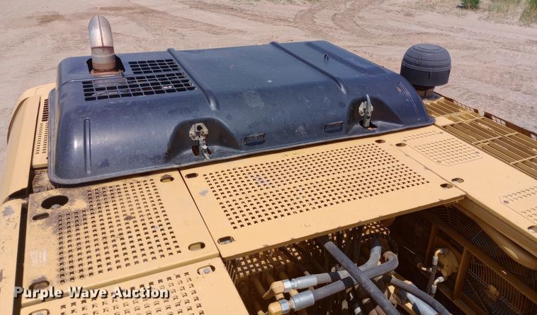 image for item DP1285 2002 Caterpillar 330C L excavator