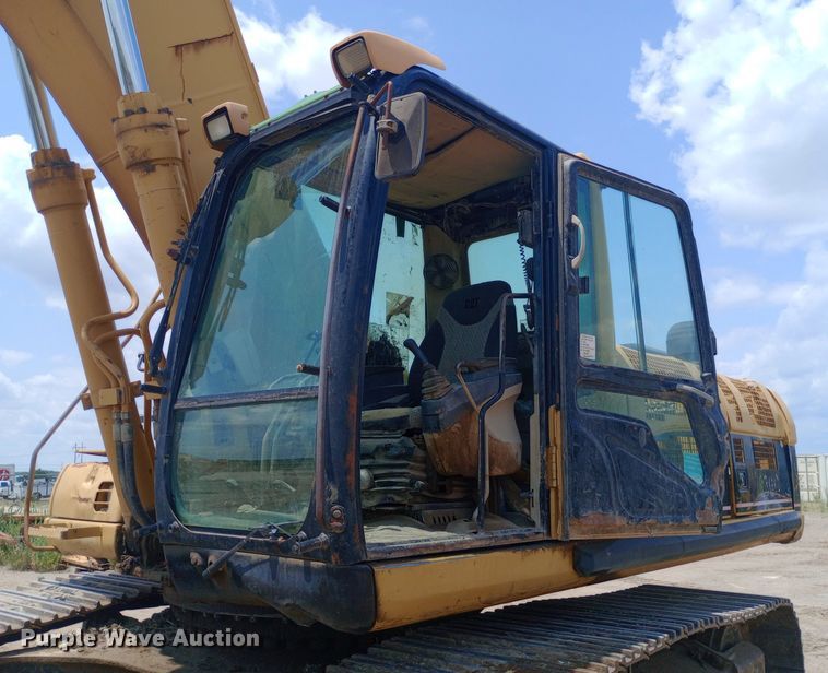 image for item DP1285 2002 Caterpillar 330C L excavator